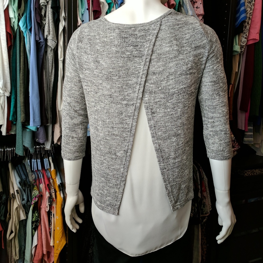 AB Studio Light Knit with Split Back to Chiffon La *